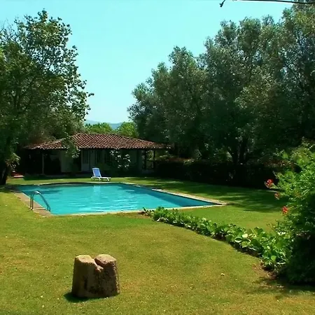 Encantadora Casa Com Piscina Nos Arredores De بيت للعطل