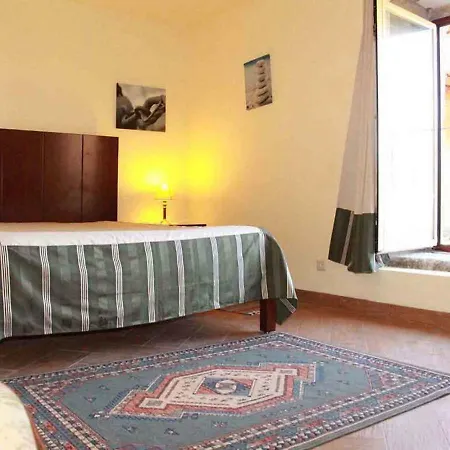 Encantadora Casa Com Piscina Nos Arredores De بيت للعطل